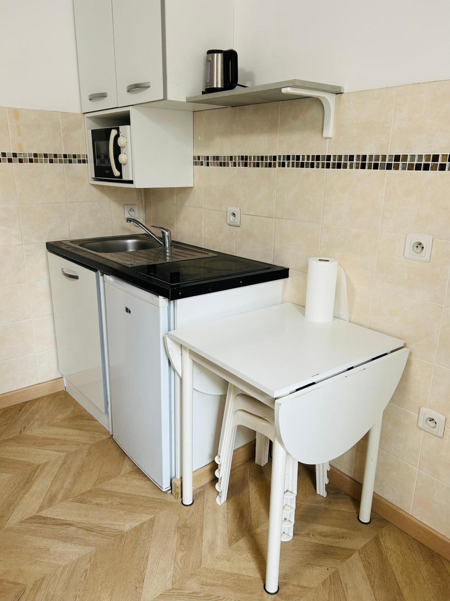 Cozy Apartment บุสซี-แซ็ง-ฌอร์ฌ ห้อง รูปภาพ
